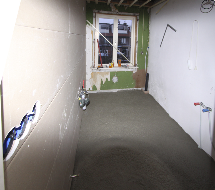 Verbouwing Week 5 badkamer gipsplaten beton vloer;